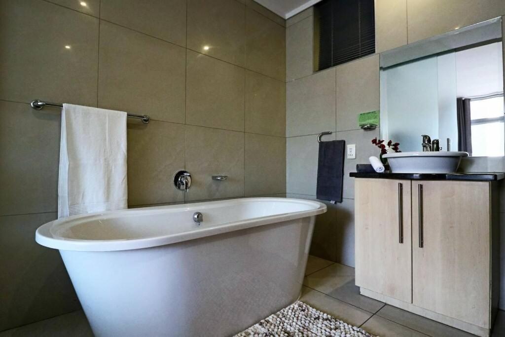 Upmarket Sandton Hydro Park Apartments 约翰内斯堡 外观 照片